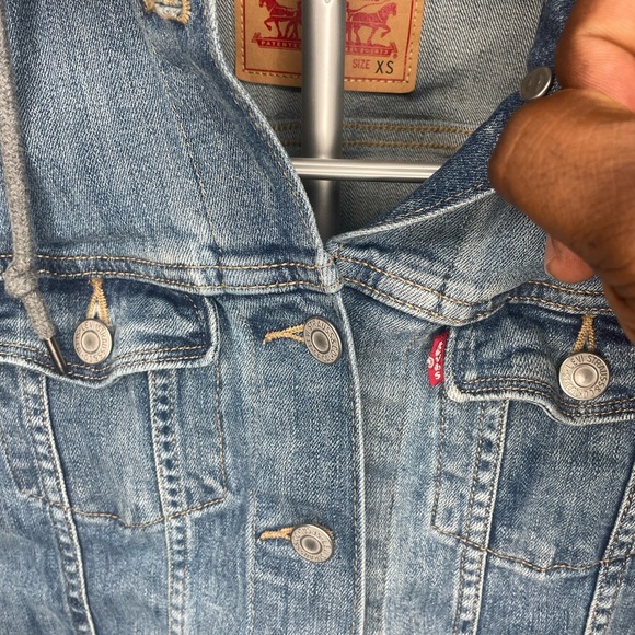 Levi's Blue Denim Jacket with Gray Sleeves - Picture 10 of 11